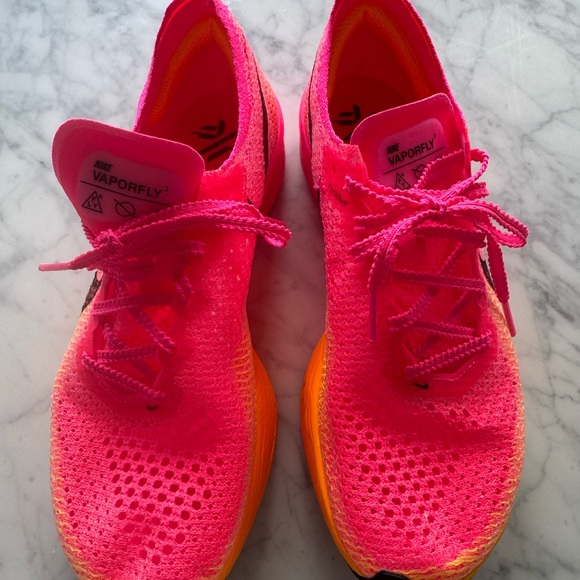 Nike Vaporfly 3
Women's Road Racing Shoes - Picture 6 of 12